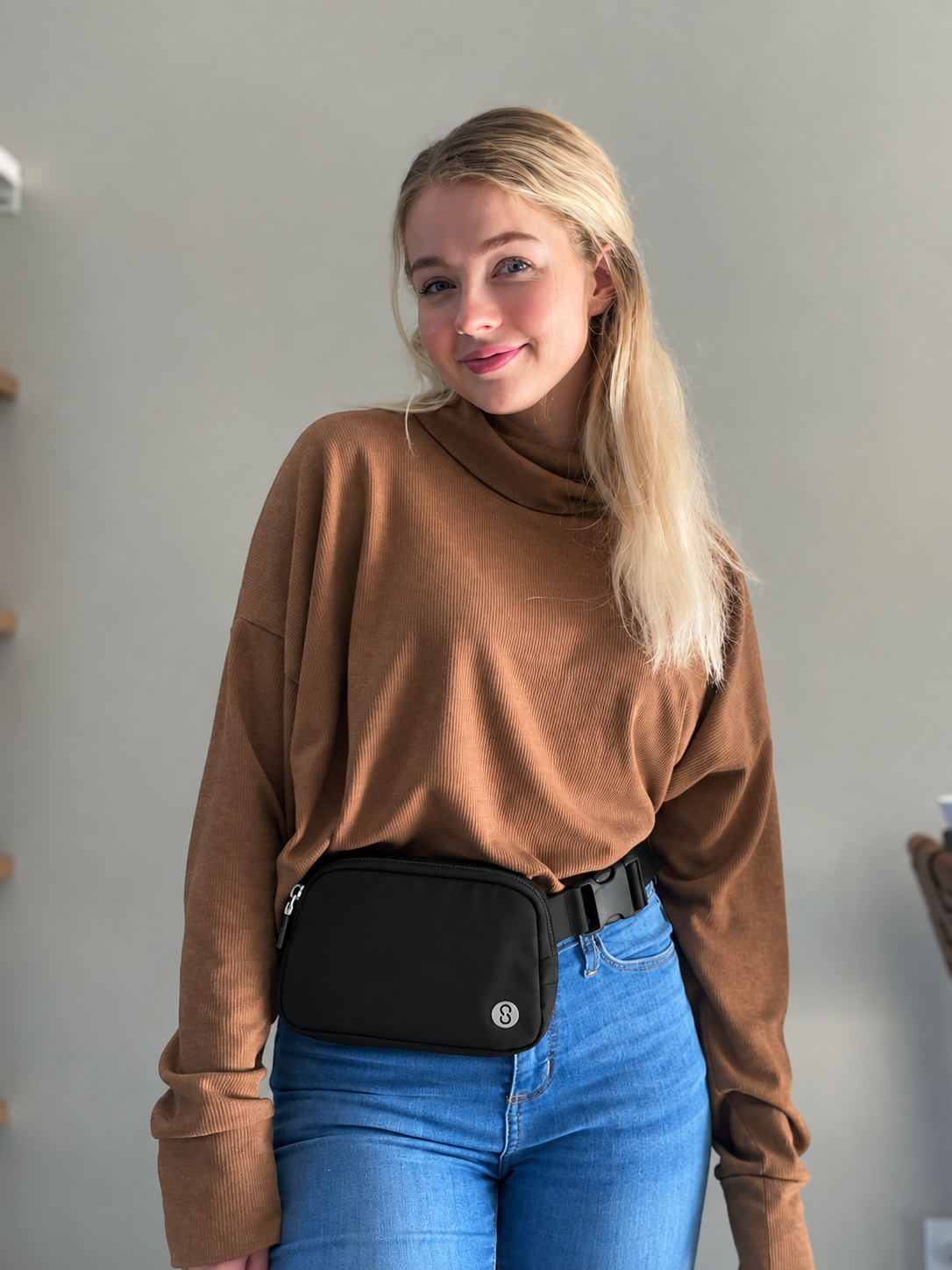 ASHTON BURY® Crossbody Belt Bag — Black 1L, Water-Resistant Unisex Travel Bag